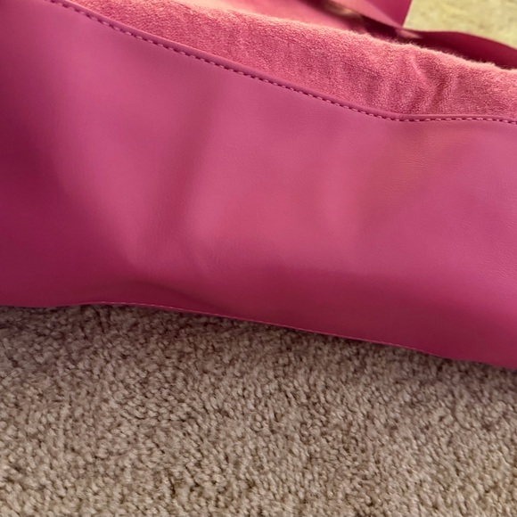 Juicy Couture Juicy Hot Pink Heritage Weekender Duffel Bag - Picture 3 of 3